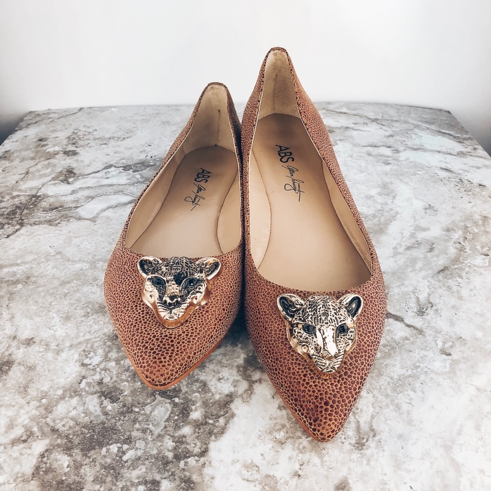 Gold Leopard Embellished Pointed Flats